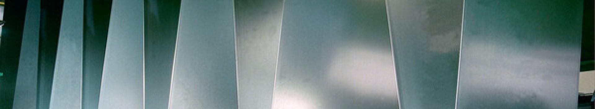 Galvanised steel in accumulator