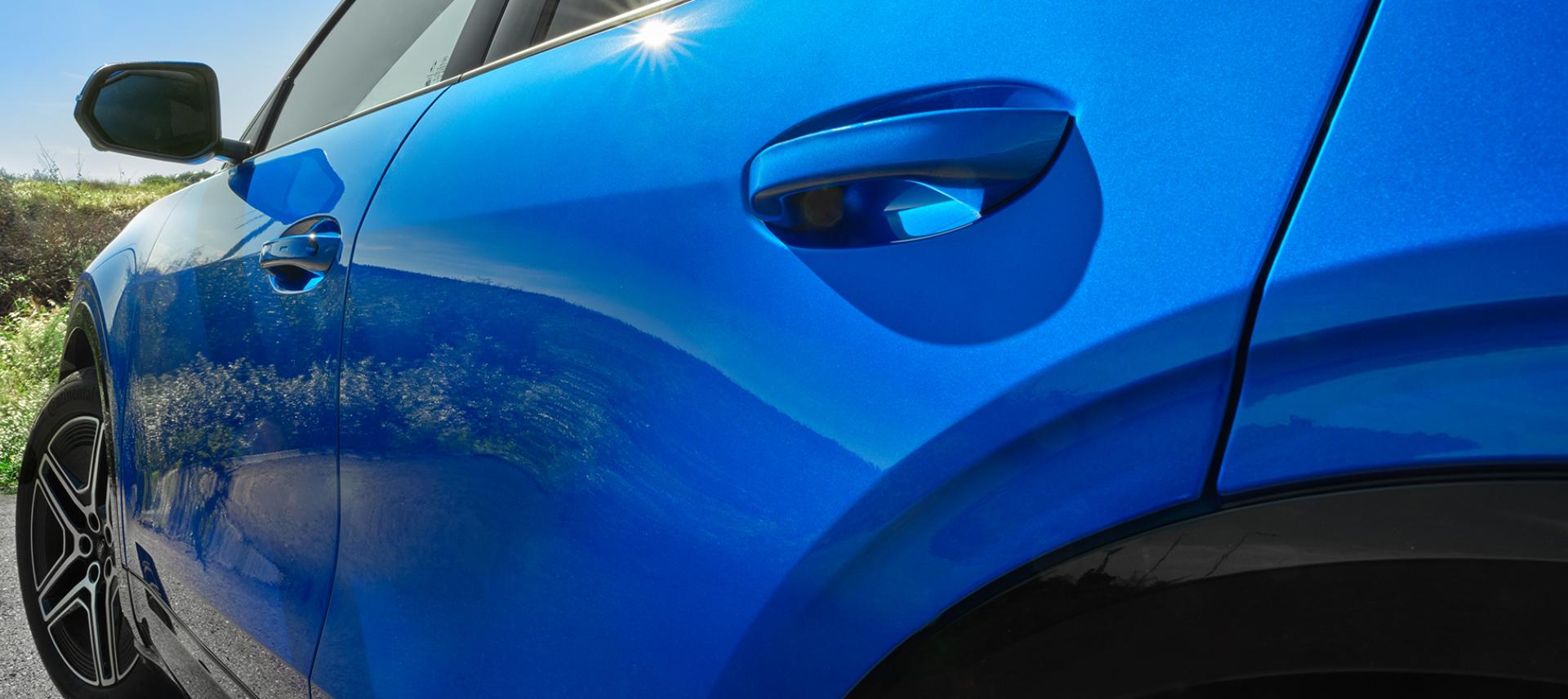 Outer panels contact