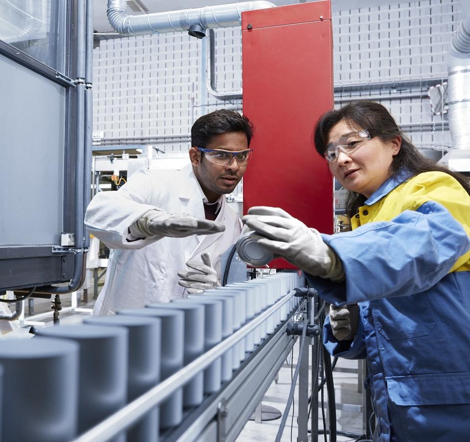 Researching canmaking technology at our Innovation Centre Researching canmaking technology at our Innovation Centre