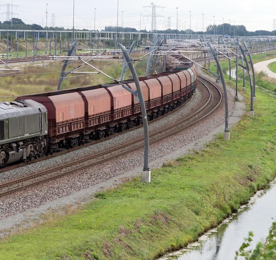 transportation-train-coal transportation-train-coal