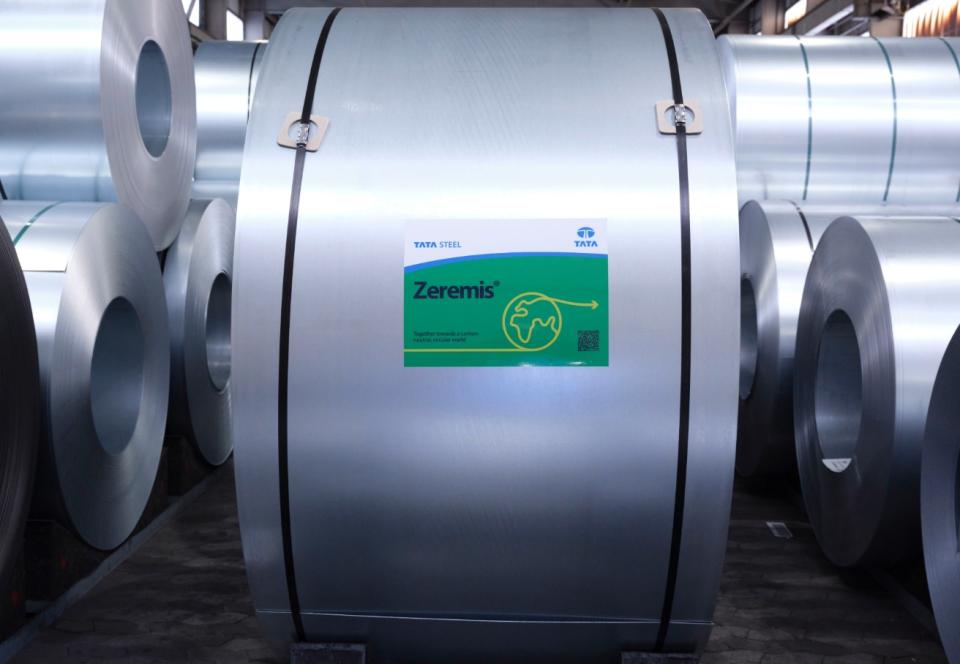 Coli of Zeremis steel in a warehouse